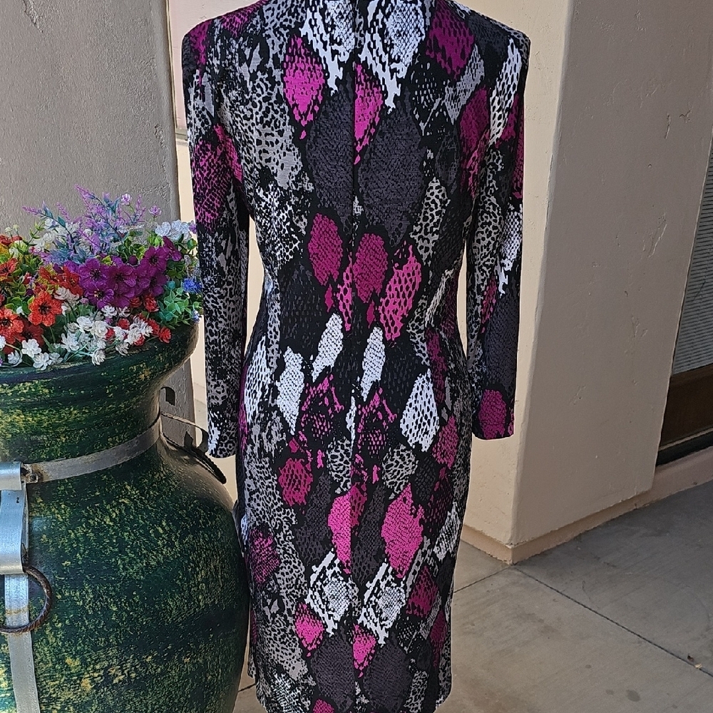 Nine West Black and Pink Sheath Dress Long Sleeve Crew Neck size 2 - Picture 8 of 15